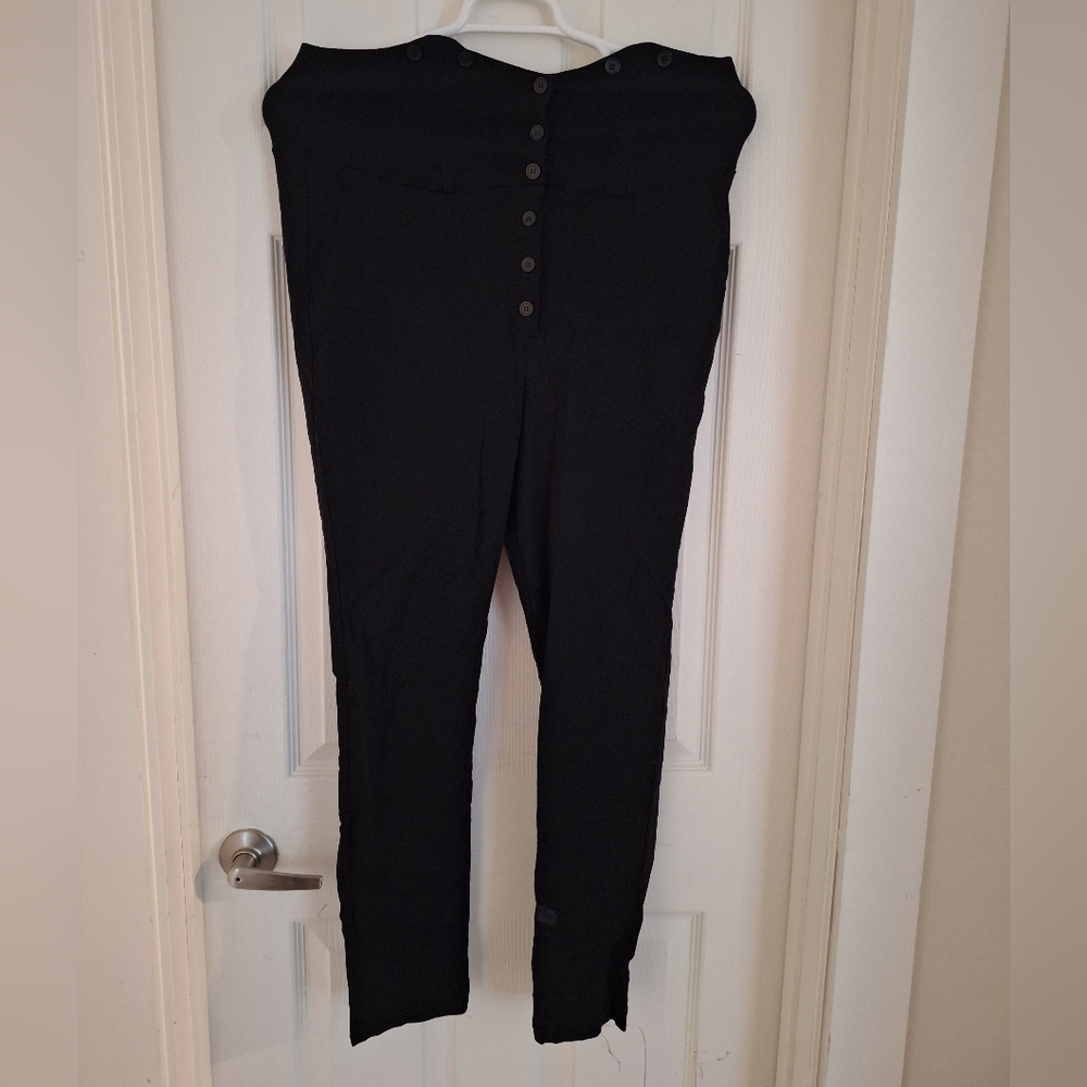 Unique Vintage Black Button-Up Skinny Pants